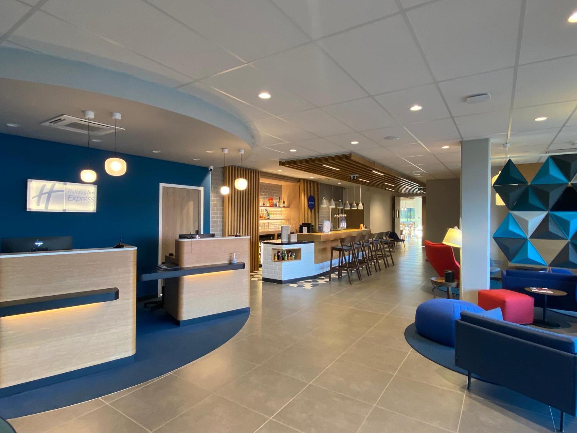 Holiday Inn Express Caen Epron By Ihg Eksteriør billede