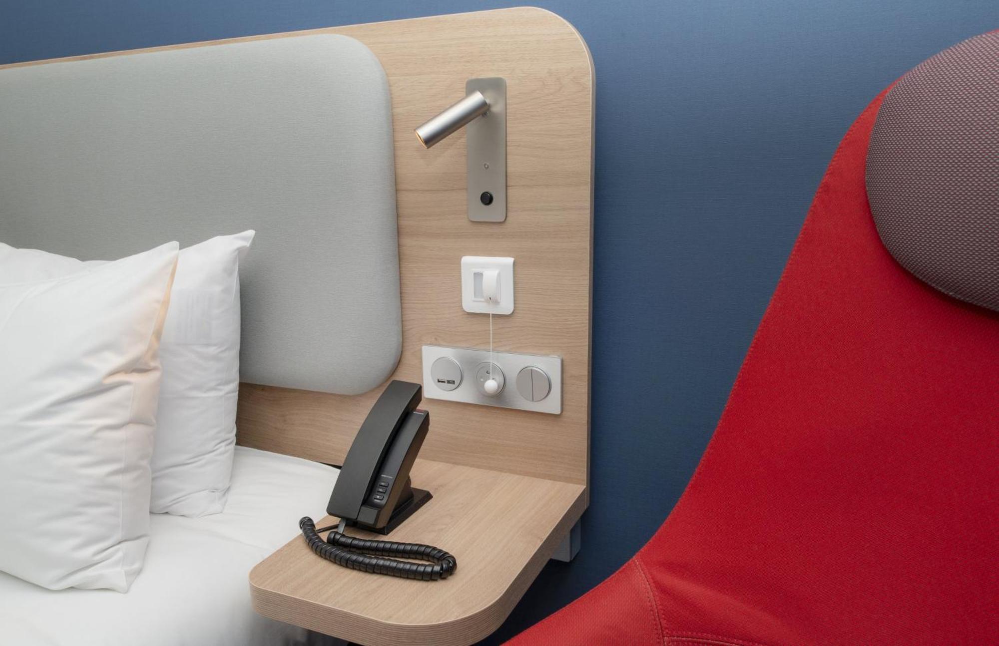 Holiday Inn Express Caen Epron By Ihg Eksteriør billede