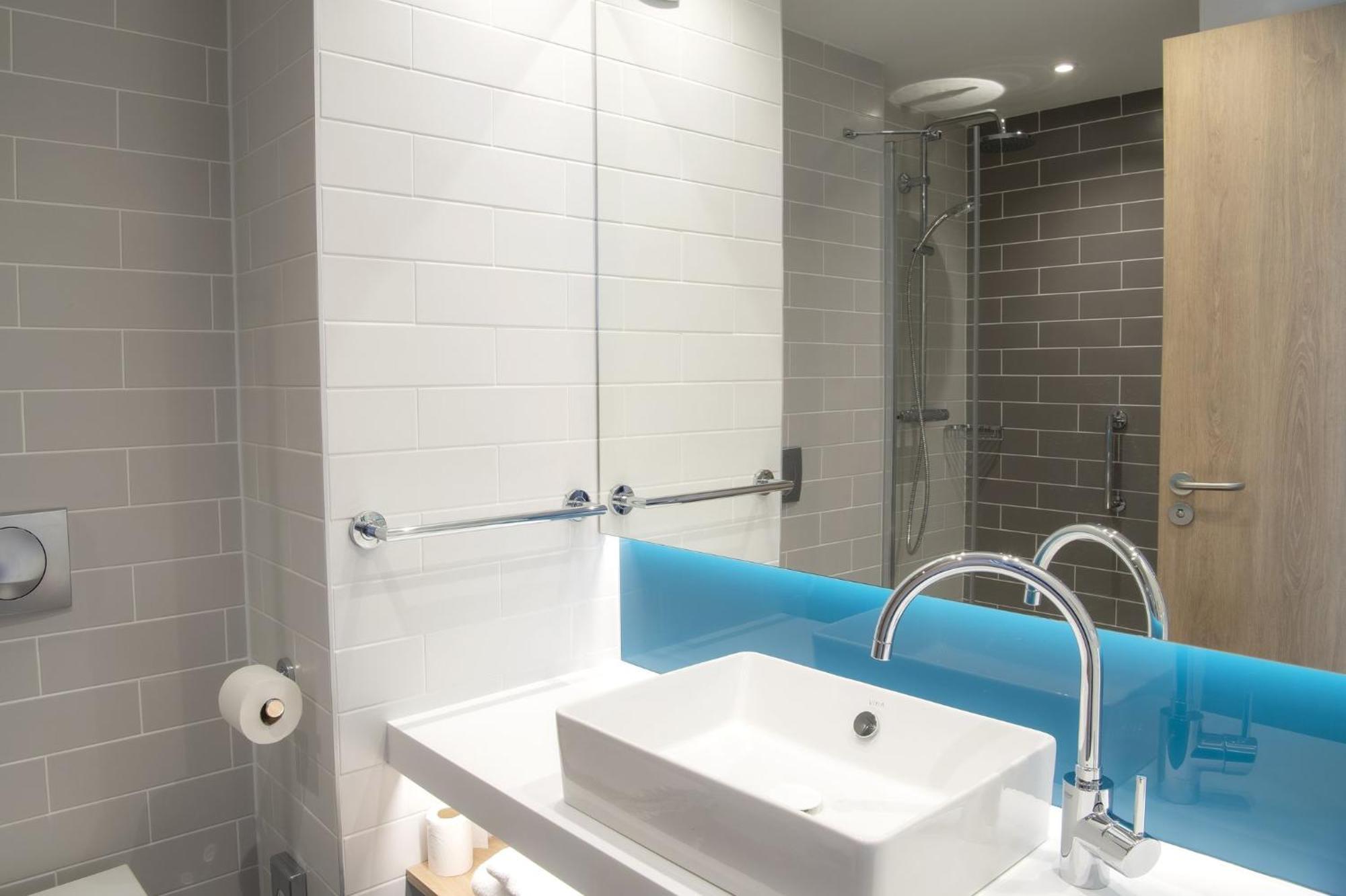 Holiday Inn Express Caen Epron By Ihg Eksteriør billede