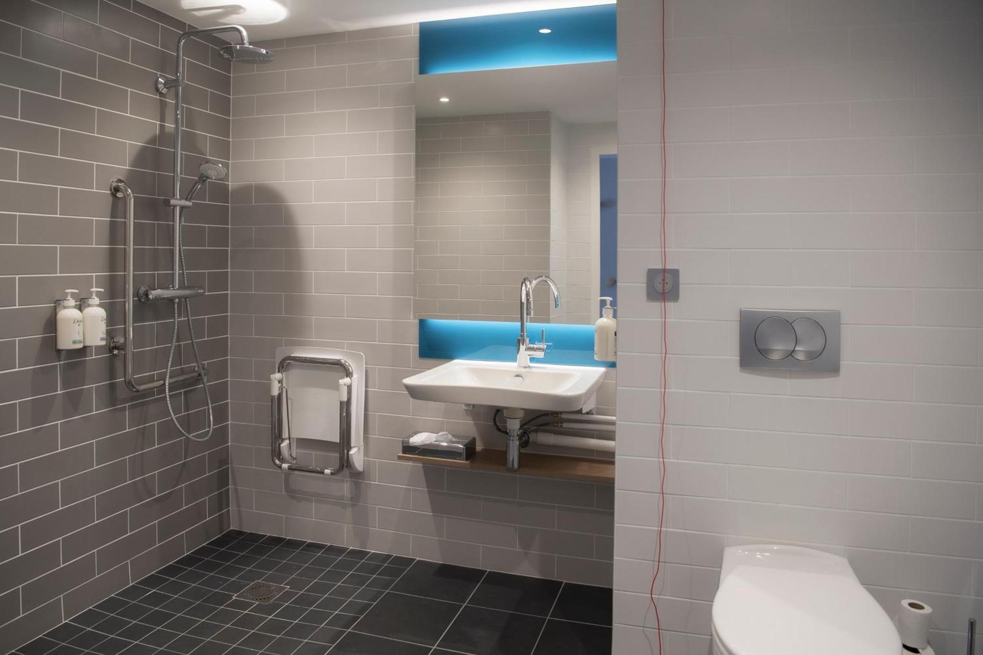 Holiday Inn Express Caen Epron By Ihg Eksteriør billede