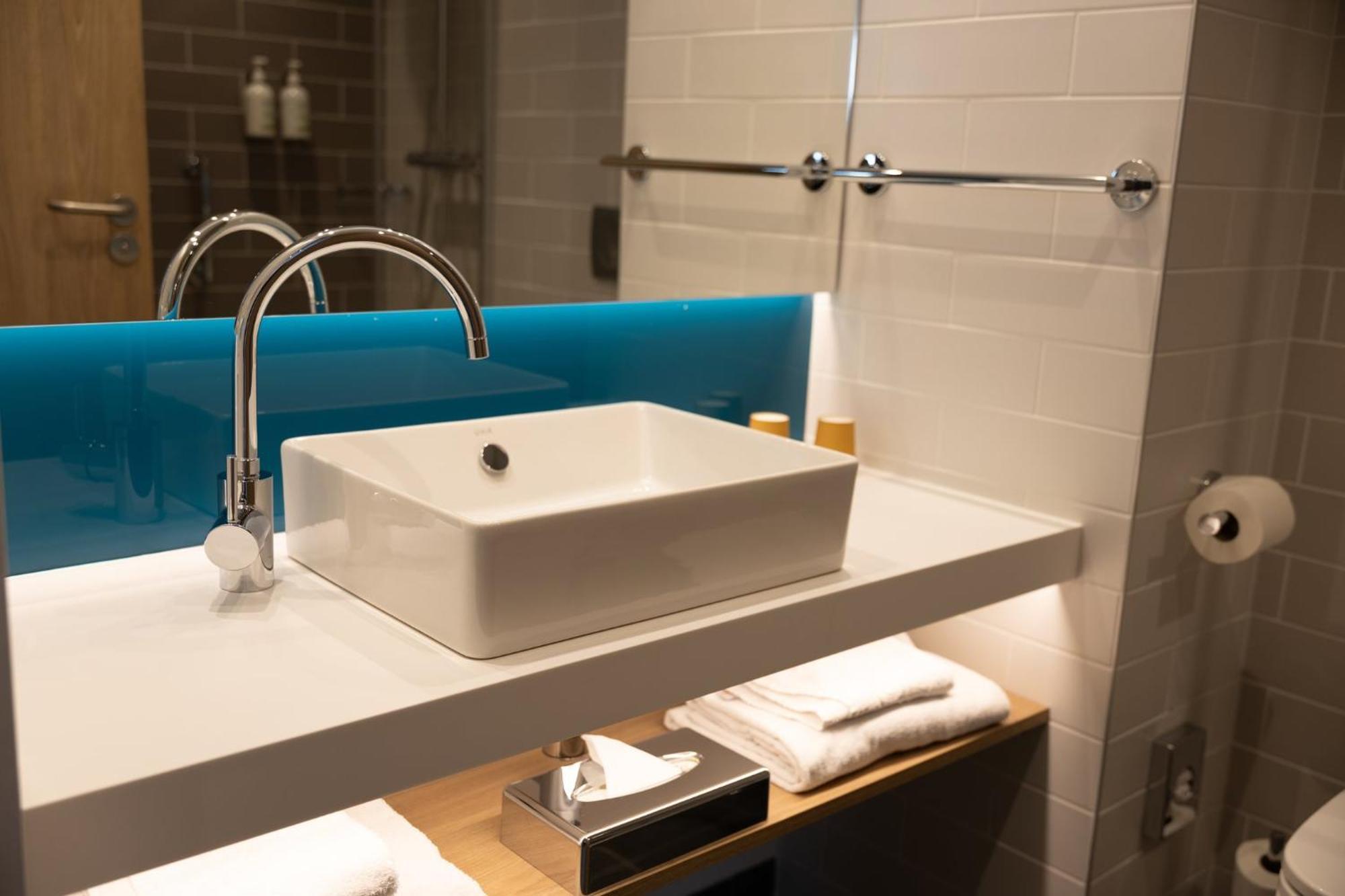 Holiday Inn Express Caen Epron By Ihg Eksteriør billede