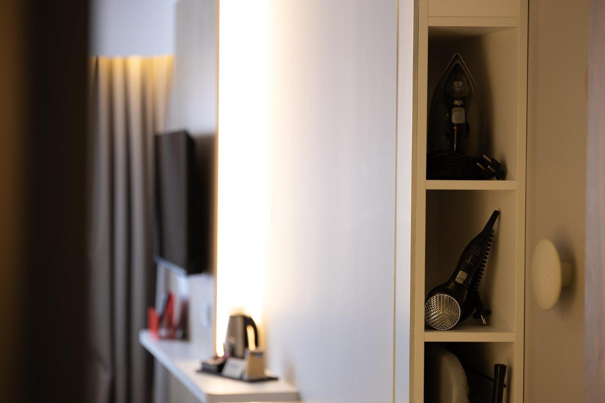 Holiday Inn Express Caen Epron By Ihg Eksteriør billede