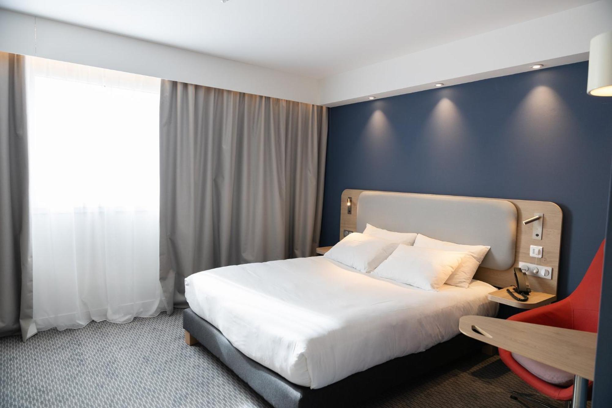 Holiday Inn Express Caen Epron By Ihg Eksteriør billede