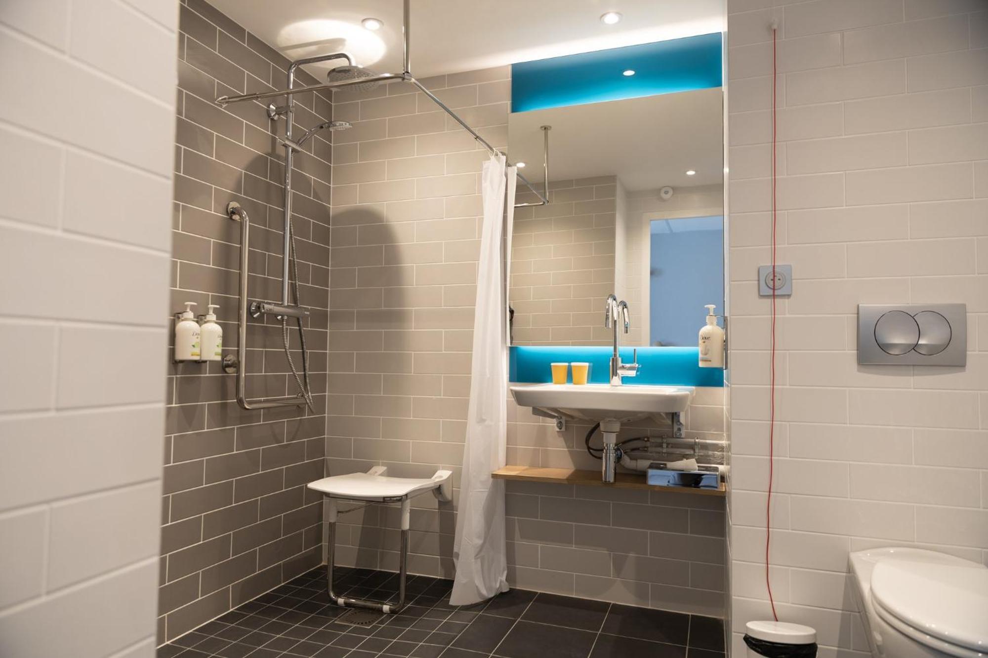 Holiday Inn Express Caen Epron By Ihg Eksteriør billede
